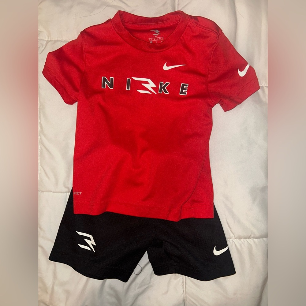Boy’s 3t Nike Lot
